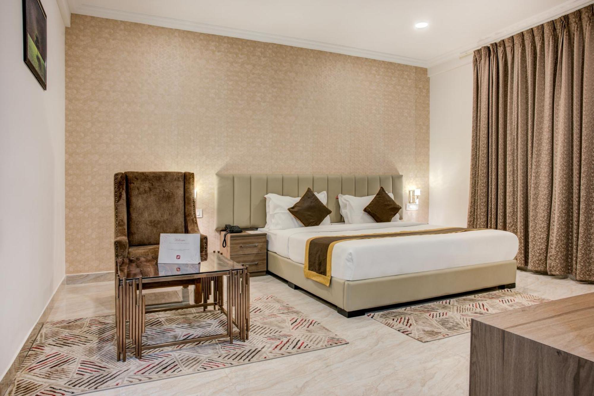 Hotel Sterling Inn Bangalore International Airport Yelahanka Esterno foto